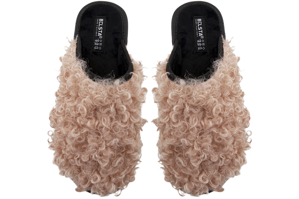 Women's closed-toe slippers made of beige eco-shearling