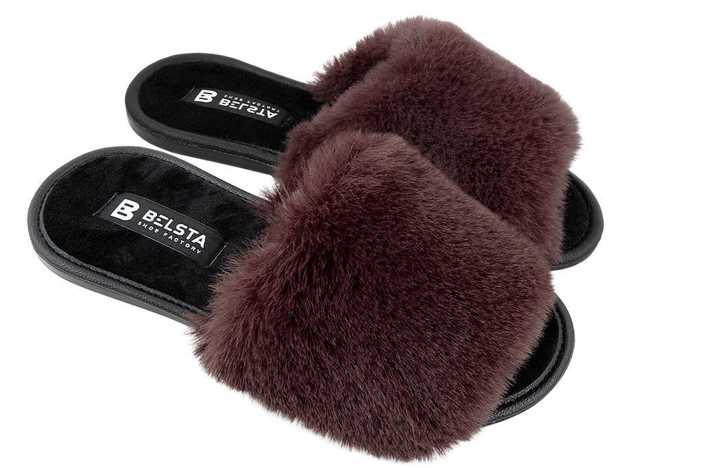 Open-toe women's slippers in red eco-fur.