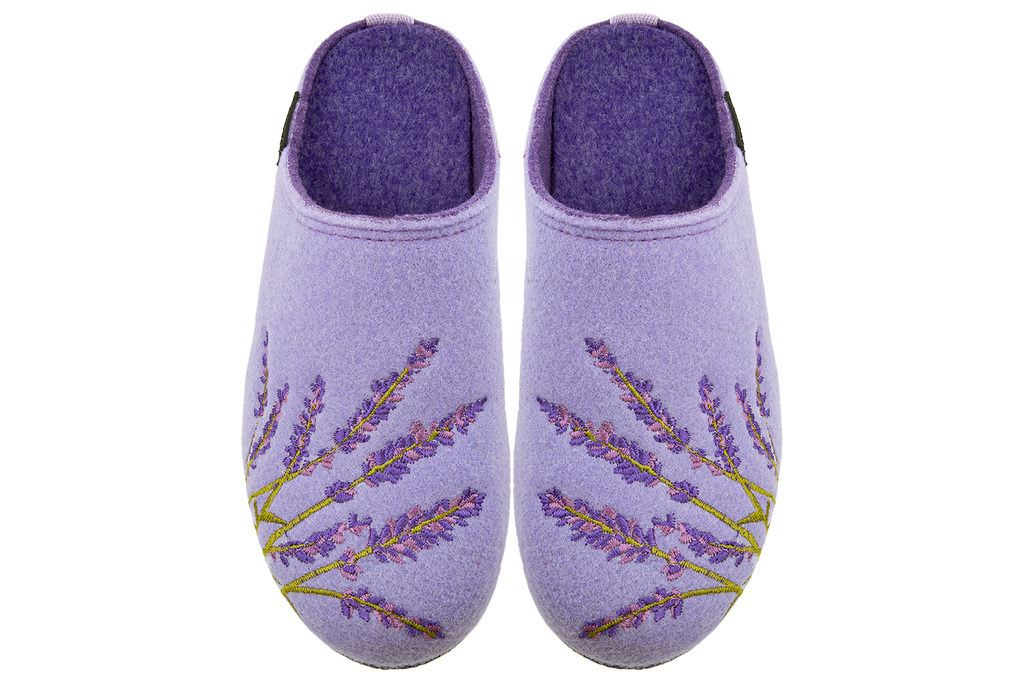 Women's closed slippers made of Italian felt with lavender embroidery