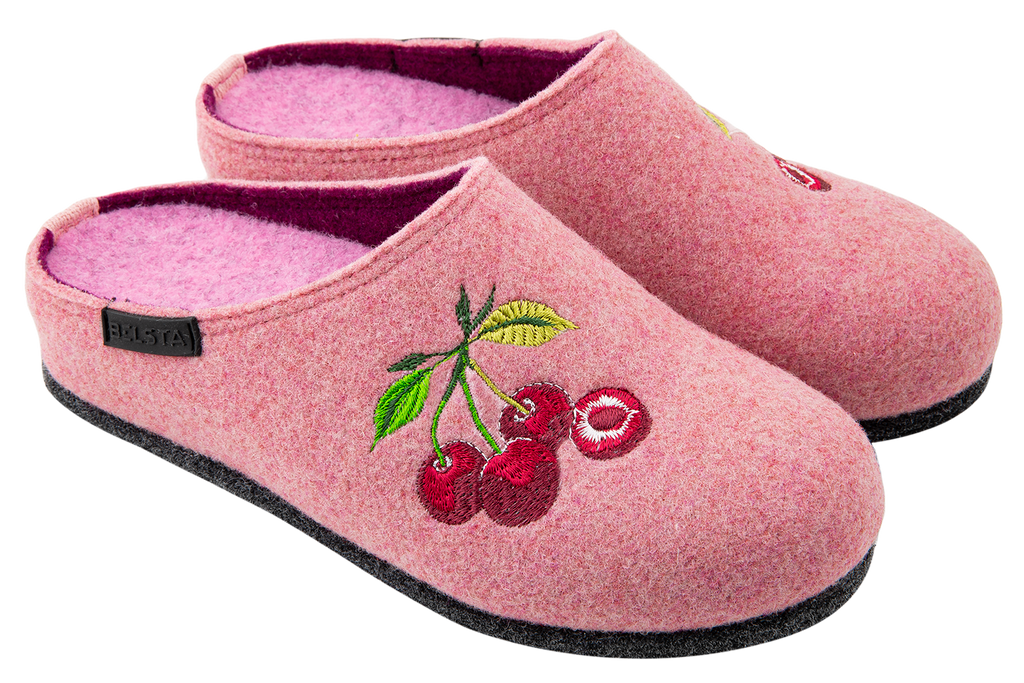 Women's closed slippers made of Italian felt with lavender embroidery